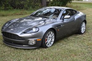 Aston Martin V12 Vanquish 2001 года  (NA)